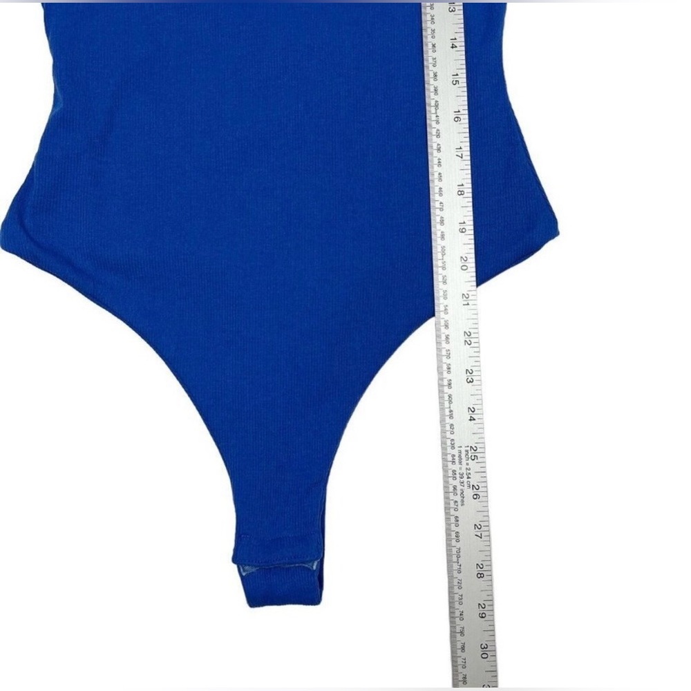 Superdown Sleeveless Backless Open Back High Neck… - image 8